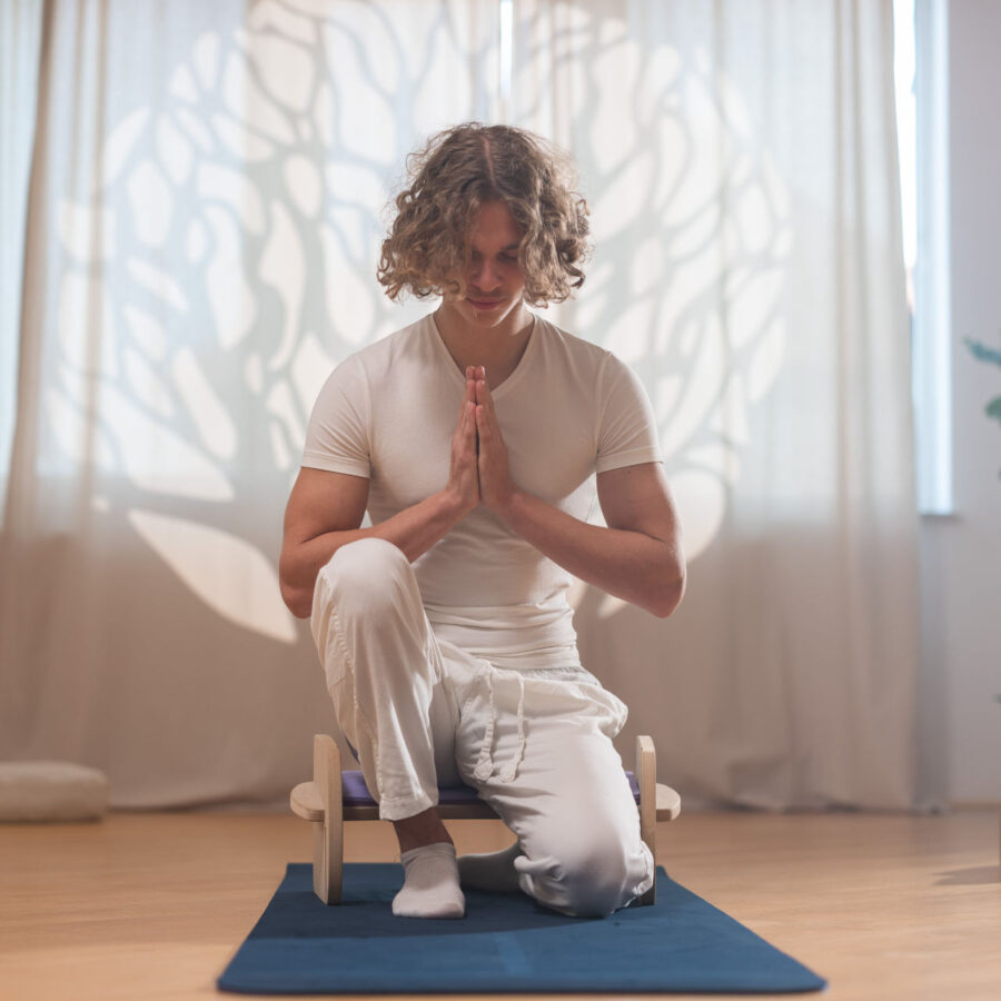 Zen Bench kneeling posture for sharanagati